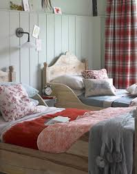 Red White And Blue Guest Room With Twin Beds Bedroom Decor Design Cosy Bedroom Woman Bedroom