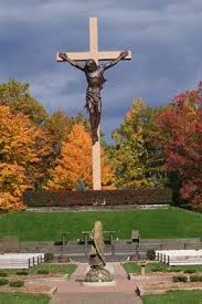 Cross In The Woods Michigan 55 Feet High Carved From A Single Redwood Tree Michigan Vacations Indian River Michigan Michigan