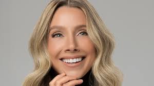 Cassandra Morales's Instagram, Twitter & Facebook