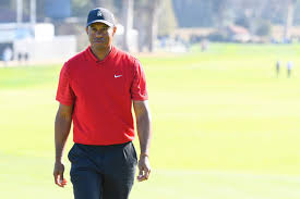 Praying for @tigerwoods coming down hawthorne blvd it gets steep, curves to the right and is very easy to pick up speed. Tiger Woods Er Meldet Sich Aus Dem Krankenhaus Gala De