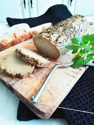 Fauxmage Facon Buche De Chevre Aux Herbes De Provence Buche De Chevre Fromage Vegan Herbes De Provence