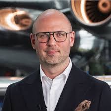 Christine Pivovar's Instagram, Twitter & Facebook