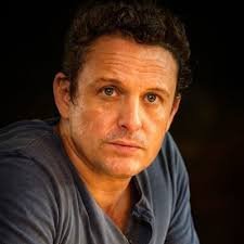 Fans of David Lyons (@DavidLyonsFans)
