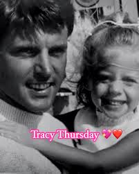 PIC OF THE DAY 💛💙💛