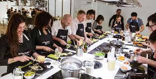 De acuerdo a las nuevas disposiciones de los gobiernos nacional y provincial, a partir del 22 de mayo junín se ajusta al decreto nacional y provincial con nuevas medidas restrictivas, siempre cumpliendo el protocolo sanitario y llevando un registro de las actividades y horarios permitidos y determinados por los mismos. Eventos Y Cooking Party Cooking Classes Design Fire Eyes Cooking Classes