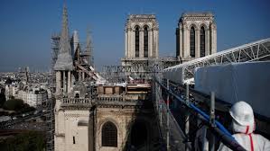 L'incendie est maitrisé et partiellement éteint. Deux Ans Apres L Incendie Notre Dame De Paris Se Releve Doucement Vatican News