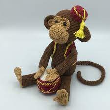 Den affen häkeln sie ausschließlich mit luftmaschen, kettmaschen und festen maschen in spiralrunden und ist daher auch gut für anfänger geeignet. Hakelanleitung Affe Coco