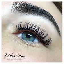 L'extension méthode cil à cil apporte de la longueur et de l'intensité par l'application d'une la pose sophistiquée: Extensions De Cils Sublis Sime Makeup Lashes