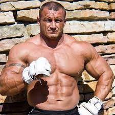 Na spotkanie z fanami przed #ksw 44 pudzian przyjechał swoim mercedesem s 63 amg v8 4 matic. Mariusz Pudzianowski Youtube
