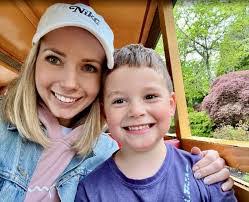 Linda Misner's Instagram, Twitter & Facebook