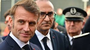 Emmanuel Macron tape fort : 500 € d'amende pour les consommateurs de drogue