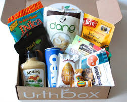 Urthbox A Healthy Subscription Snack Box Service Of Non Gmo And Organic Foods Beverages Snack Subscription Snack Subscription Box Healthy Snacks Subscription