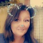 Suzanne Putman's Instagram, Twitter & Facebook