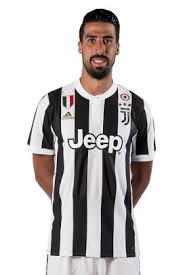 Sami khedira del hertha berlín durante un partido de la bundesliga contra freiburgo, el 6 de mayo de 2021. Sami Khedira Hertha Berlin Stats Titles Won