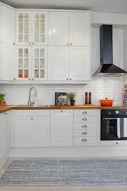 skandinavische kuchen die schonheit von nordeuropa nach hause tragen kitchen layout home kitchens kitchen remodel