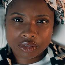 Dinah Simpson's Instagram, Twitter & Facebook