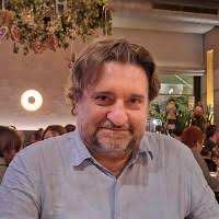 200+ profilů „Bozóki“