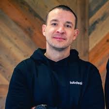 Lisa Wroten's Instagram, Twitter & Facebook