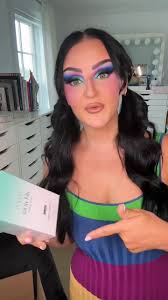 LETS PACK A BOX 🥹❤️ #makeup #beauty #grateful #packabox #makeupartist  #beautiful