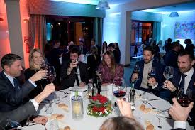 Agnelli malikane için 21 milyon euro ödedi. Turin Italy December 10 Andrea Agnelli And Deniz Akalin During The Juventus Xmas Dinner On December 10 2018 In Turin Italy Photo By Daniele Badolato å†™çœŸ