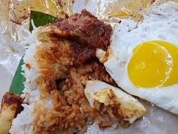 Ish, kerasnya nasi lemak ni. Eating Our Special Nasi Lemak Ayam Bungkus Tambah Telur Mata Is Best Food To Enjoy The Eveni Picture Of Jaya D Curry House Kajang Tripadvisor