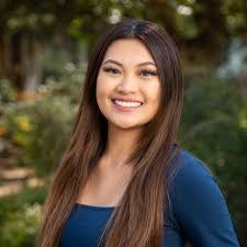 Anna Thach's Instagram, Twitter & Facebook