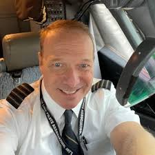 After 30+ years of teaching ATPL theory, getting photos like these still  makes our hearts so happy.