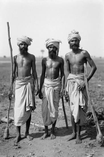 Photograph of dyers (Rangrez) at work in Western India, taken by Shivashanker Narayen in 1873. #Old #Photos #Vintage