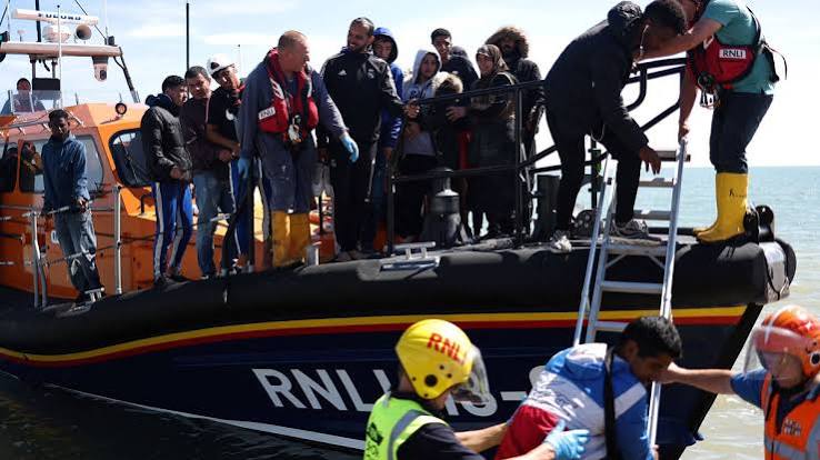 Children of RNLI volunteers being 'bullied' over migrant rescues | LBC