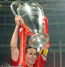 View stats of defender rio ferdinand, including goals scored, assists and appearances, on the official website of the premier league. Der Druck War Wie Ein Verrucktes Tier Rio Ferdinand Offnet Den Englischen Champions League Rivalitaten Aktuelle Boulevard Nachrichten Und Fotogalerien Zu Stars Sternchen
