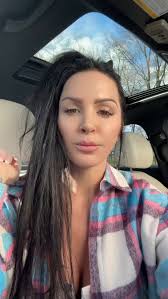 Are you into goofy women like me?