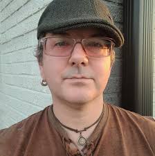 What sci-fi comedy shows have corny love interests?