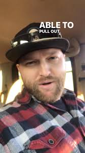 Ben Little (@spoolbusben) • Instagram photos and videos