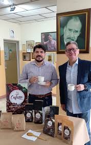 Radio Cristal de Ecuador dodaje...