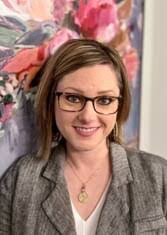 Shelly Rutledge's Instagram, Twitter & Facebook