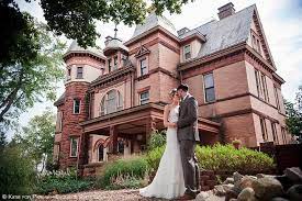 Henderson Castle Inn Wedding Ceremony Reception Venue Reception Venues Michigan Wedding Venues Henderson Castle Traverse City Wedding