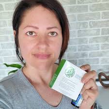 As early autumn sets in and the leaves 🍁 are falling and the sun ☀️ is  disappearing so maintaining our overall well-being becomes even more  important. That's where Forevers supplements come in