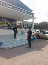 Polis menahan 11 lelaki bagi membantu siasatan kes sekumpulan individu dipercayai melanggar prosedur operasi standard (sop) perintah kawalan pergerakan(pkp) dengan berarak mengiringi mayat di jalan siram di sini pada 17 jun. Facebook