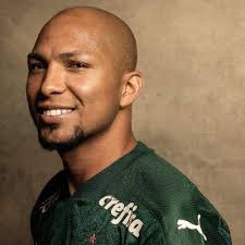 Palmeiras contra o Juventude: Weverton Khellven Bruno Fuchs Murilo Piquerez  Andreas Allan Mauricio Felipe Anderson Jefté (Luighi) (Veiga) Bruno  Rodrigues