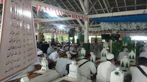 Memberi pertolongan kepada keluarga jenazah dalam urusan pegembumian. Kumpulan Dalil Doa Adab Tata Cara Tujuan Utama Ziarah Kubur Hingga Hukum Ziarah Bagi Wanita Halaman All Sriwijaya Post