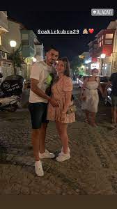 Pek çok insan uğurcan çakır kimdir? sorusunun cevabını bulmaya çalışıyor. Sporx Ekstra On Twitter Ugurcan Cakir Ve Esi Bebek Bekliyor