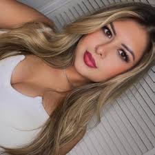 Who can recommend a stylist for a wash, deep condition, and blowout in  Apopka area?