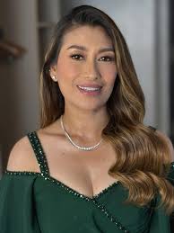 My beautiful cousin, Ms. Mei Gasataya founder of SHARE "Maih" MEALS ,  graced the occasion as one of the honored guest, looking absolutely  stunning in a Mangley Couture gown. (Leonard Tano Geraldes)