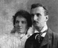 Margaret Vanderbilt's Instagram, Twitter & Facebook