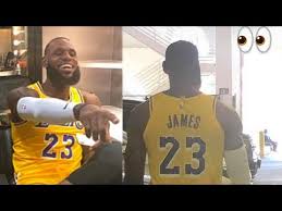 Shirts lebron james lakers black swingman wish jersey poshmark. Lebron James Wears Lakers Jersey Youtube