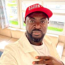 Freethrow Merchant(left) and Hayzelnut(right) are brothers, but look like  twins!