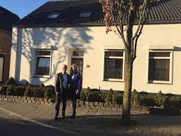 Inleiding gisteren was mona keijzer, staatssecretaris van economische zaken en klimaat, te gast de leugens van mona keijzer 1) op de vraag van rick nieman, of bezitters van mobieltjes gevolgd. Uzivatel Mona Keijzer Na Twitteru In Koningslust Limburg Is Mustafaamhaouch Geboren En Getogen Dus Gelijk Even Op De Foto Bij Zijn Ouderlijk Huis