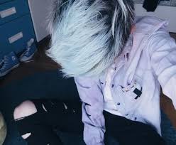Pretty boy pastel androgynous fashion aesthetic aesthetic grunge style men in heels pastel aesthetic alt boy cute boy soft grunge soft boy . Instagram Photo By Galactic Squid Jul 7 2016 At 2 35pm Utc Pastel Goth Hair Boys Blue Hair Dyed Hair Pastel