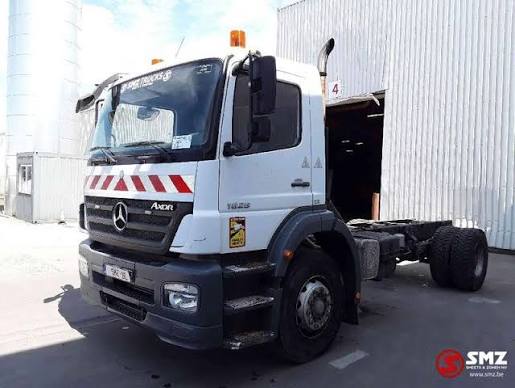 Mercedes Benz 2628-2004 Cab & Chassis Truck