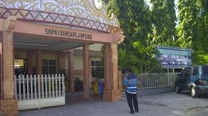 Sumber data diambil dari situs resmi kemendikbud. 15 Smp Terbaik Indonesia Versi Kemendikbud 2015 Smp Kamu Masuk Gak